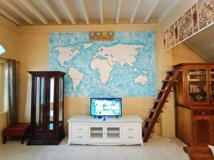 Cheerful 6br Town House @ Geortown For 5-14pax By Cohans *